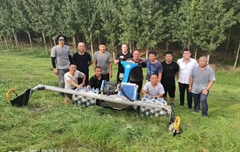 2019年，山東東營市黃河河務(wù)局采購一臺德國坡厲斜坡割草機(jī)。